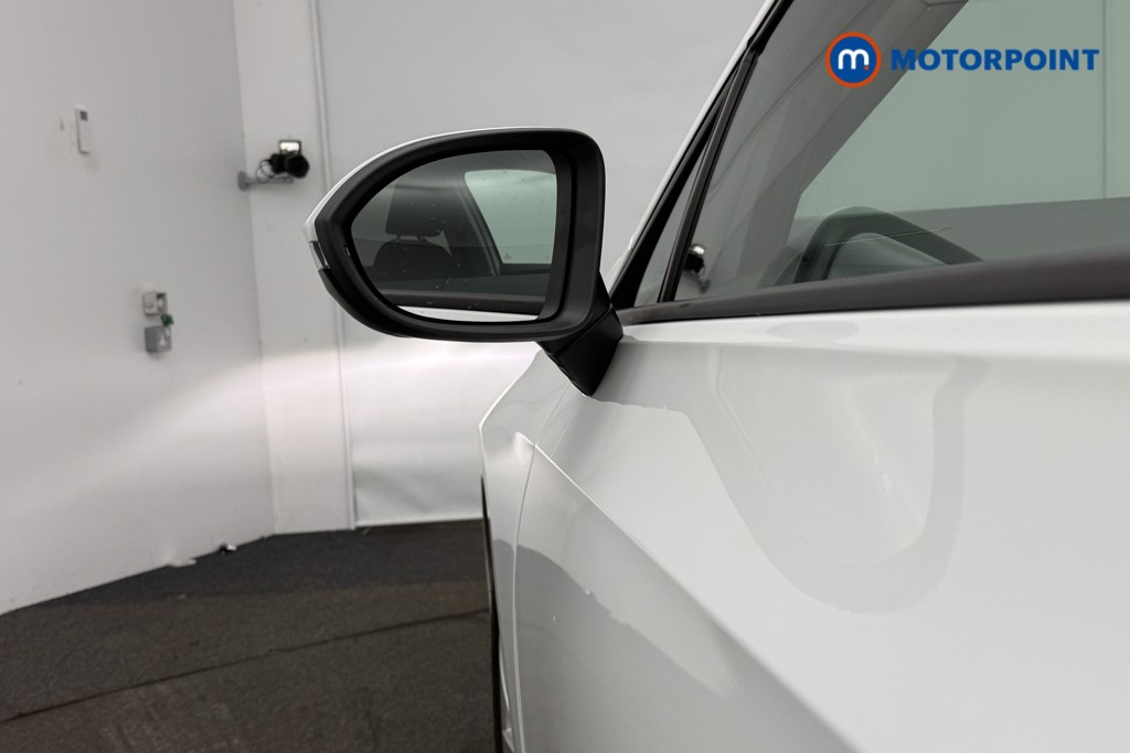 Volkswagen Golf Life Manual Petrol Hatchback - Stock Number (1577072) - 37th supplementary image