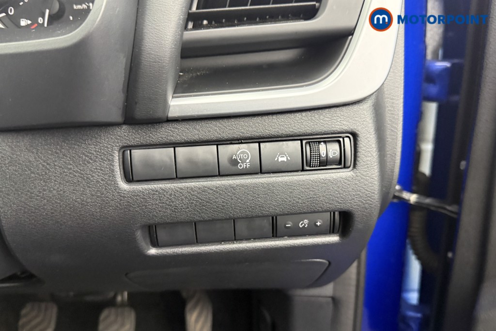 Nissan Qashqai Acenta Premium Manual Petrol SUV - Stock Number (1577560) - 12th supplementary image