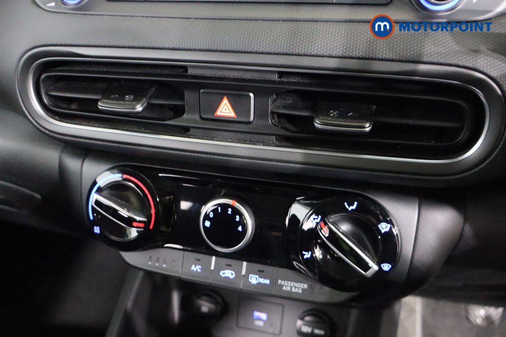 Hyundai Kona Se Connect Manual Petrol SUV - Stock Number (1588136) - 9th supplementary image