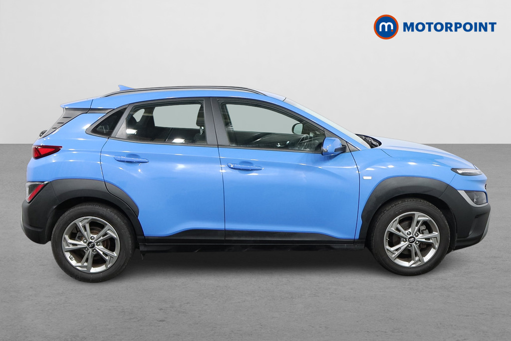 Hyundai Kona Se Connect Manual Petrol SUV - Stock Number (1588136) - Drivers side