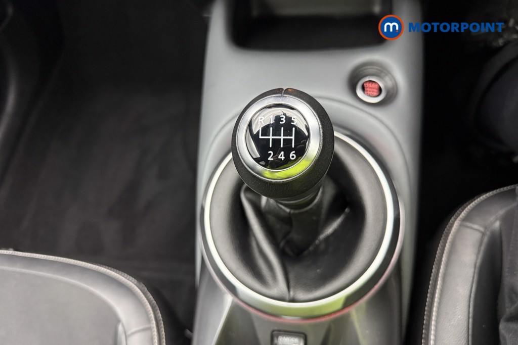 Nissan Juke Tekna Manual Petrol SUV - Stock Number (1593888) - 28th supplementary image