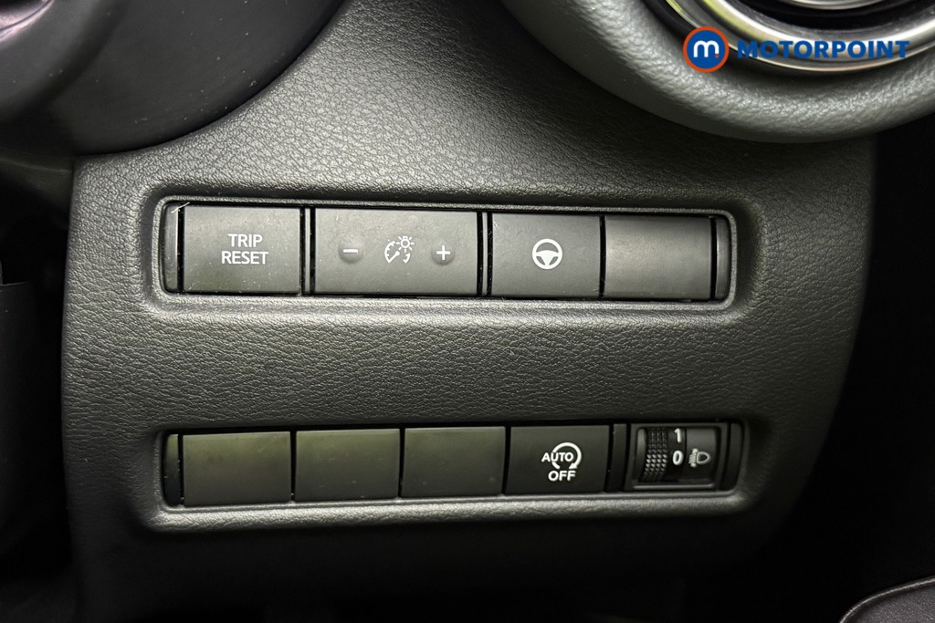 Nissan Juke Tekna Manual Petrol SUV - Stock Number (1593888) - 32nd supplementary image