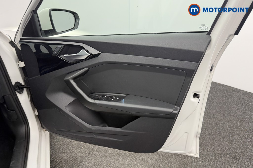 Audi A1 Technik Manual Petrol Hatchback - Stock Number (1596198) - 16th supplementary image