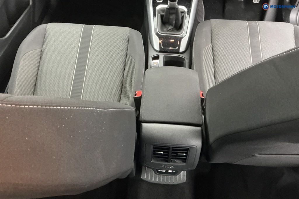 Volkswagen T-Roc Life Manual Petrol SUV - Stock Number (1596477) - 11th supplementary image