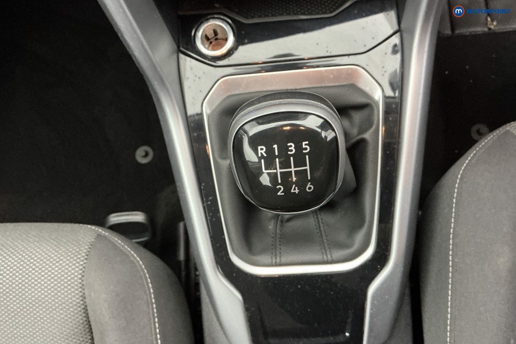 Volkswagen T-Roc Life Manual Petrol SUV - Stock Number (1596477) - 18th supplementary image
