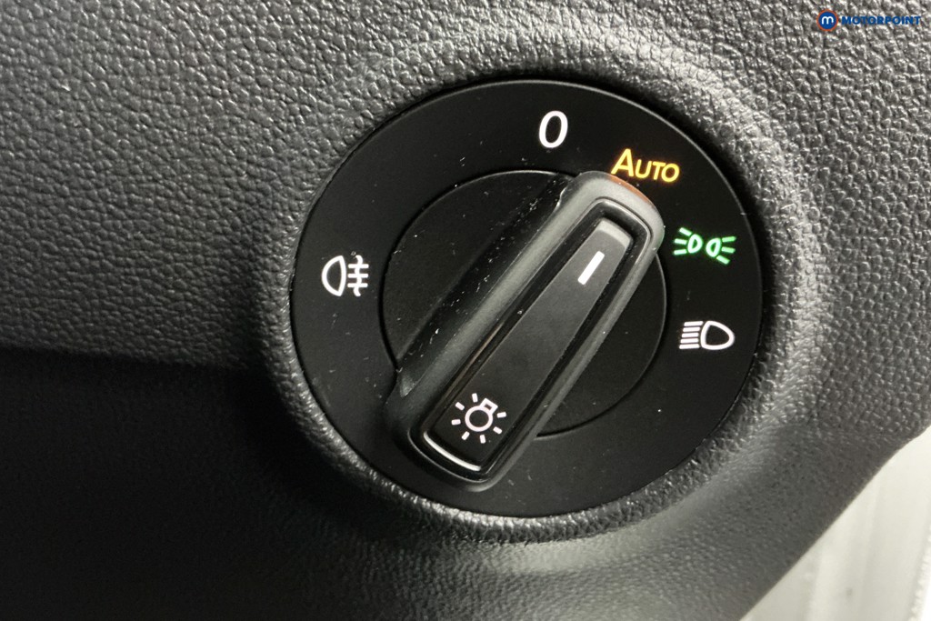 Volkswagen T-Roc Life Manual Petrol SUV - Stock Number (1596477) - 25th supplementary image