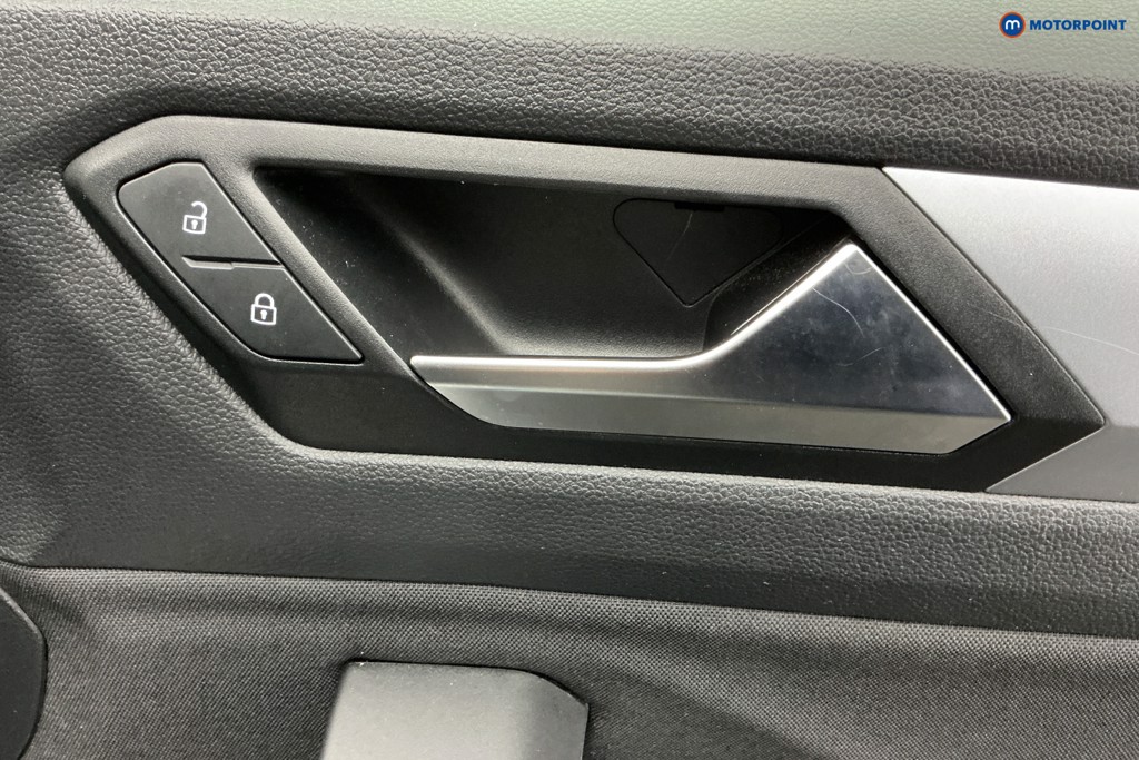 Volkswagen T-Roc Life Manual Petrol SUV - Stock Number (1596477) - 28th supplementary image