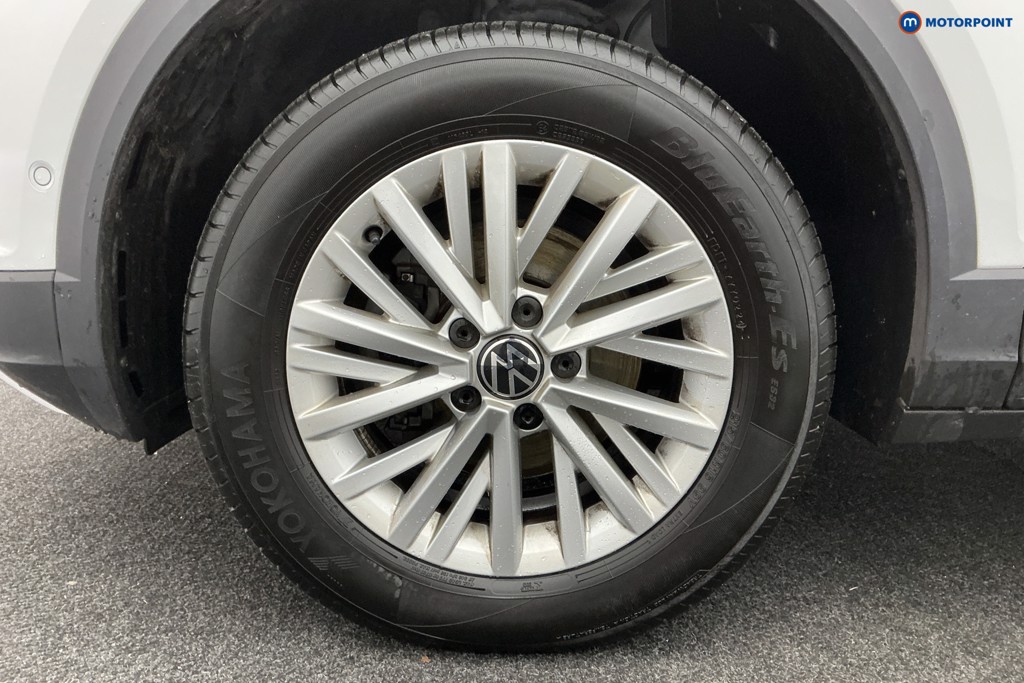 Volkswagen T-Roc Life Manual Petrol SUV - Stock Number (1596477) - 35th supplementary image