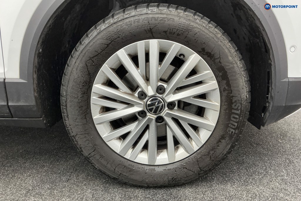 Volkswagen T-Roc Life Manual Petrol SUV - Stock Number (1596477) - 38th supplementary image