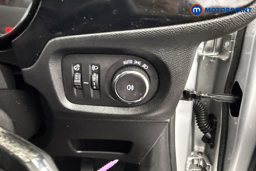 Vauxhall Corsa Design Manual Petrol Hatchback - Stock Number (1596549) - 15th supplementary image