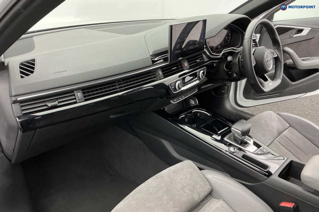 Audi A4 Black Edition Automatic Petrol Estate - Stock Number (1597376) - 9th supplementary image