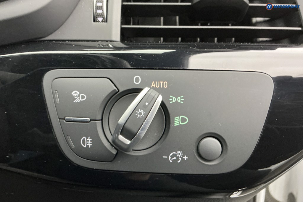 Audi A4 Black Edition Automatic Petrol Estate - Stock Number (1597376) - 25th supplementary image