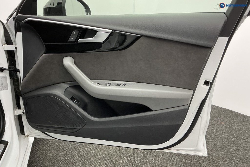 Audi A4 Black Edition Automatic Petrol Estate - Stock Number (1597376) - 26th supplementary image