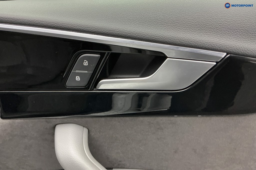 Audi A4 Black Edition Automatic Petrol Estate - Stock Number (1597376) - 28th supplementary image