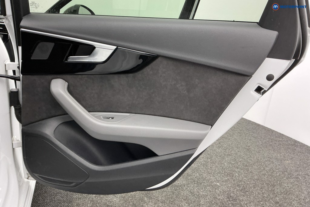 Audi A4 Black Edition Automatic Petrol Estate - Stock Number (1597376) - 29th supplementary image