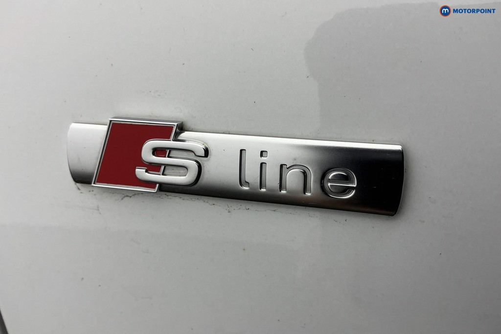 Audi A4 Black Edition Automatic Petrol Estate - Stock Number (1597376) - 31st supplementary image