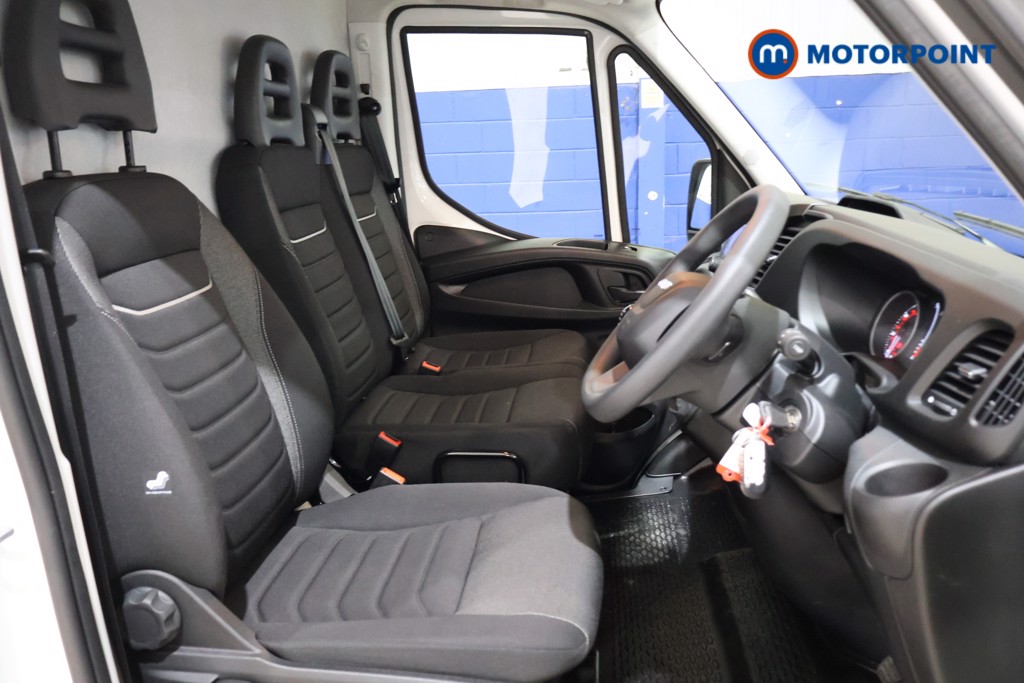 Iveco Daily Business Manual Diesel High Volume-High Roof Van - Stock Number (1597442) - 12th supplementary image