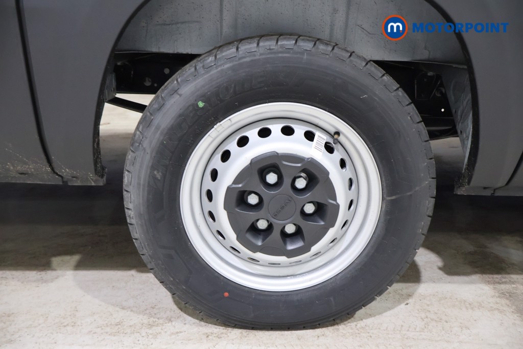 Iveco Daily Business Manual Diesel High Volume-High Roof Van - Stock Number (1597442) - 15th supplementary image