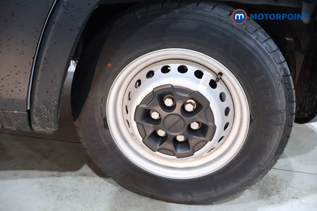 Iveco Daily Business Manual Diesel High Volume-High Roof Van - Stock Number (1597442) - 19th supplementary image