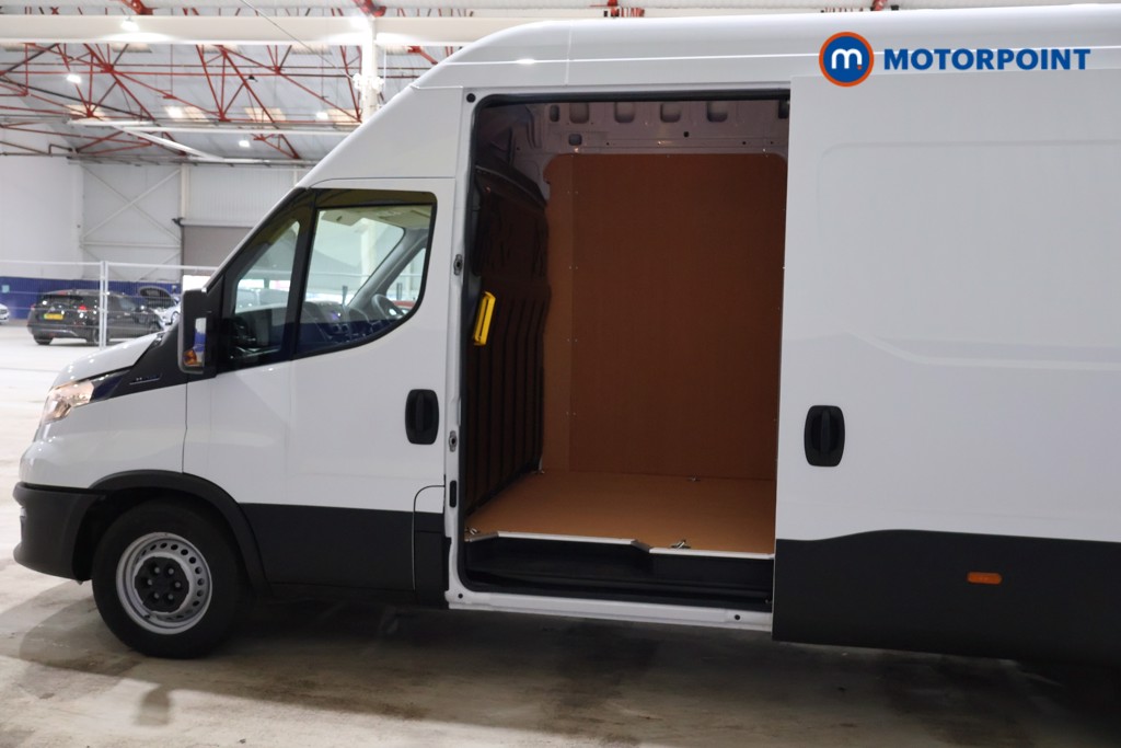 Iveco Daily Business Manual Diesel High Volume-High Roof Van - Stock Number (1597442) - Drivers side
