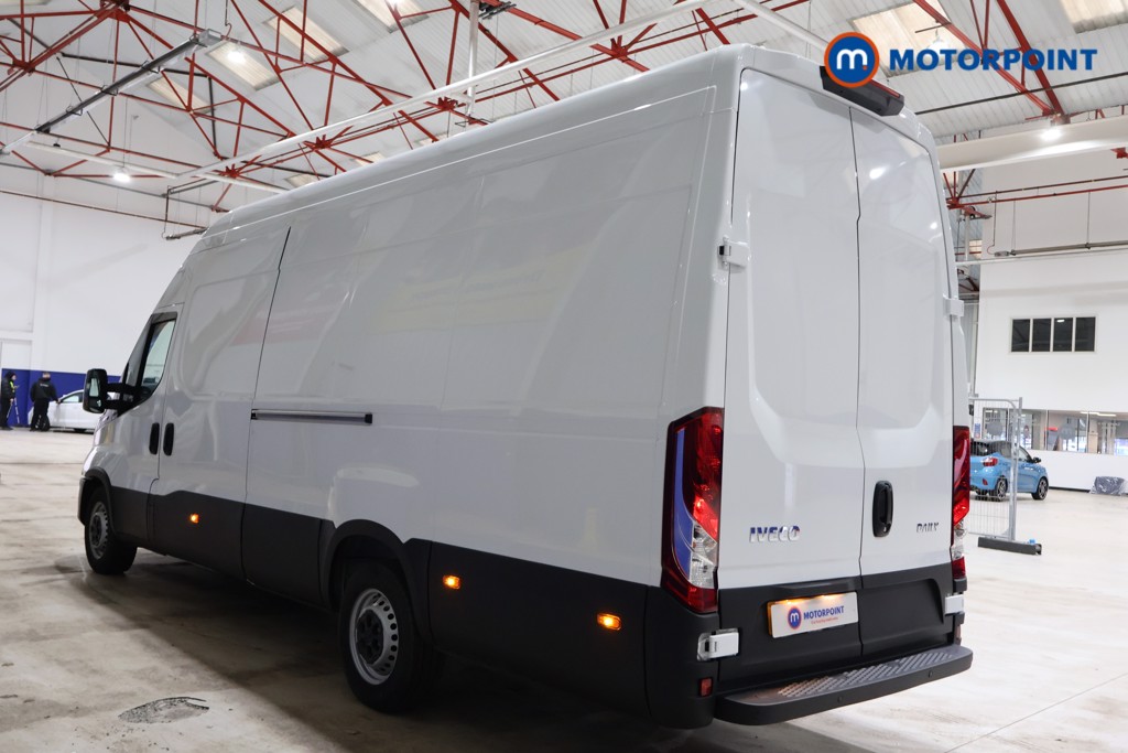Iveco Daily Business Manual Diesel High Volume-High Roof Van - Stock Number (1597442) - Drivers side rear corner