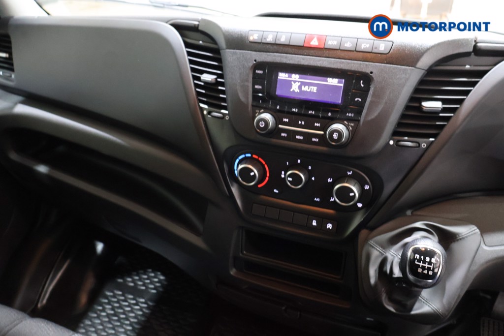 Iveco Daily Business Manual Diesel Extra High Roof - Stock Number (1597478) - 4th supplementary image