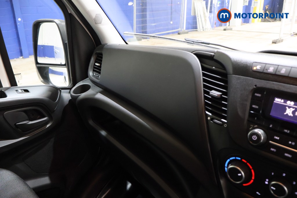 Iveco Daily Business Manual Diesel Extra High Roof - Stock Number (1597478) - 5th supplementary image