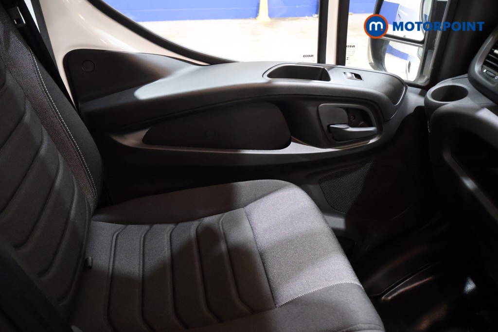 Iveco Daily Business Manual Diesel Extra High Roof - Stock Number (1597478) - 6th supplementary image