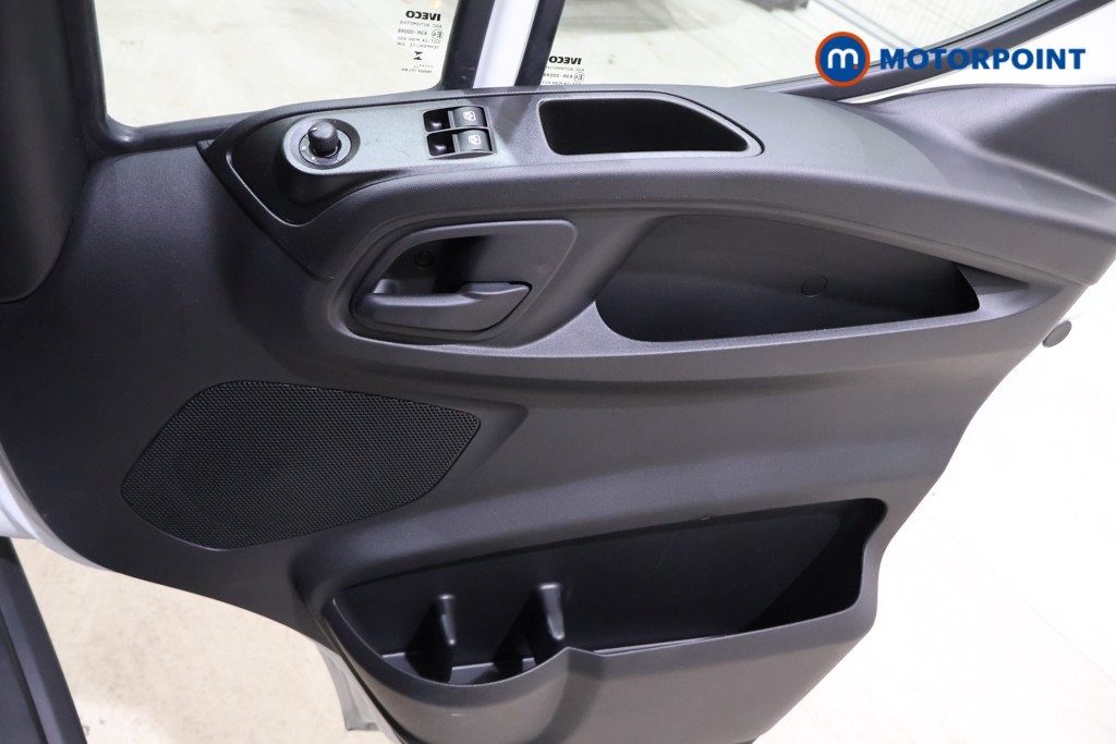 Iveco Daily Business Manual Diesel Extra High Roof - Stock Number (1597478) - 8th supplementary image