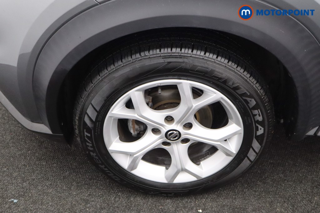 Nissan Juke N-Connecta Manual Petrol SUV - Stock Number (1597695) - 22nd supplementary image