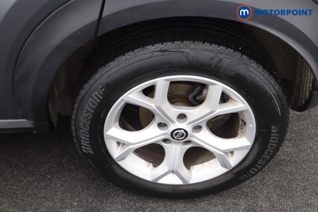 Nissan Juke N-Connecta Manual Petrol SUV - Stock Number (1597695) - 23rd supplementary image