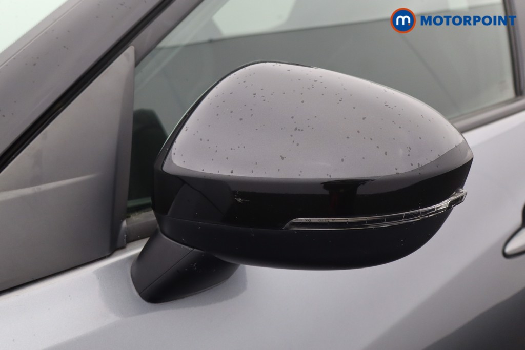 Nissan Juke N-Connecta Manual Petrol SUV - Stock Number (1597695) - 24th supplementary image