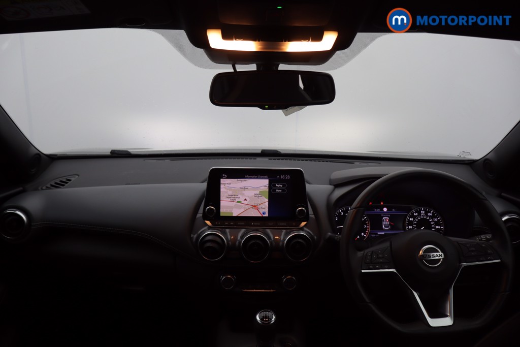 Nissan Juke N-Connecta Manual Petrol SUV - Stock Number (1597695) - 1st supplementary image