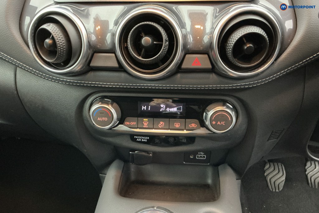 Nissan Juke N-Connecta Manual Petrol SUV - Stock Number (1598200) - 20th supplementary image