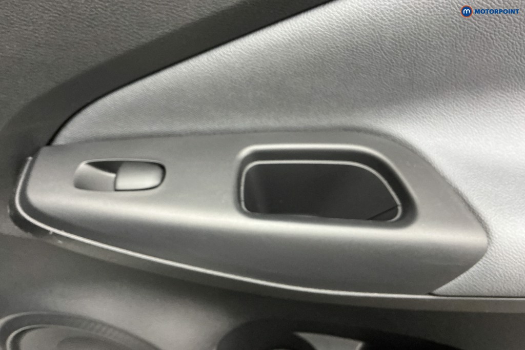 Nissan Juke N-Connecta Manual Petrol SUV - Stock Number (1598200) - 29th supplementary image