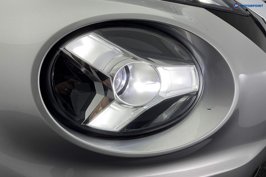 Nissan Juke N-Connecta Manual Petrol SUV - Stock Number (1598200) - 31st supplementary image