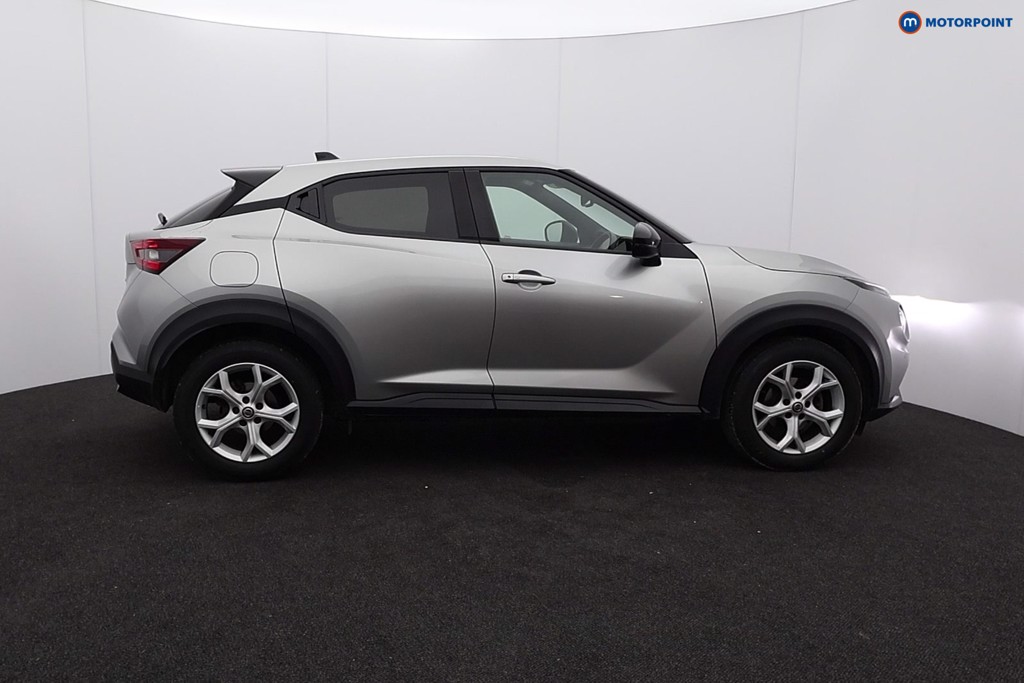 Nissan Juke N-Connecta Manual Petrol SUV - Stock Number (1598200) - Drivers side