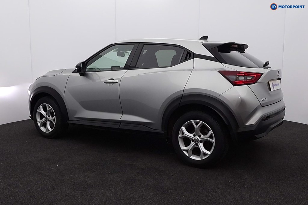 Nissan Juke N-Connecta Manual Petrol SUV - Stock Number (1598200) - Passenger side rear corner