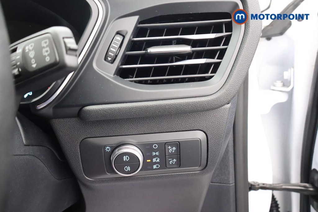 Ford Kuga Titanium First Edition Manual Petrol SUV - Stock Number (1598683) - 7th supplementary image