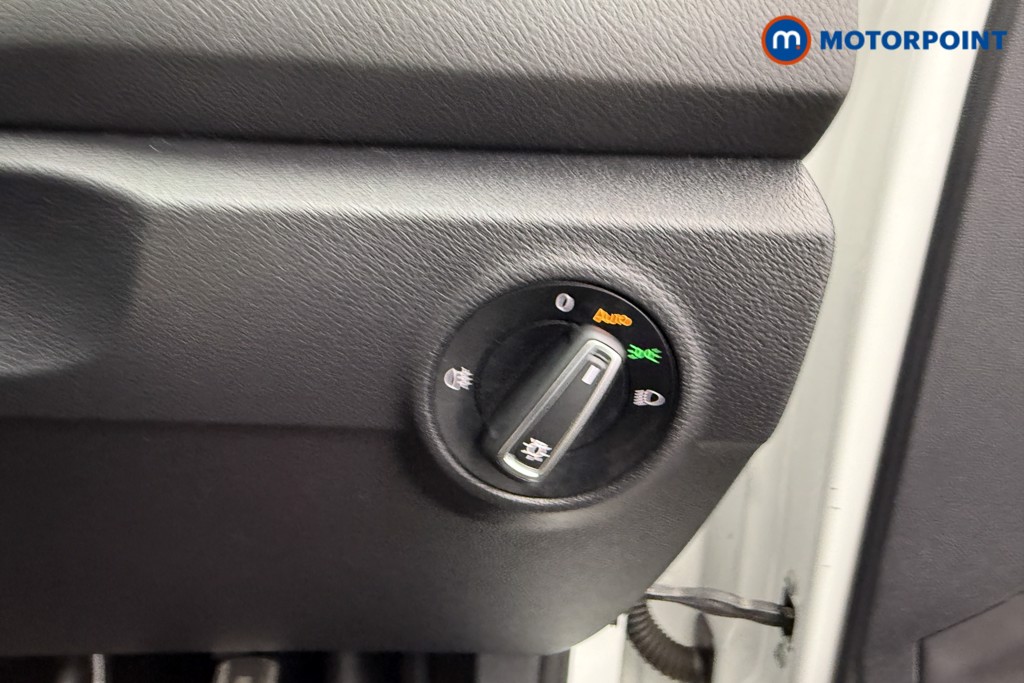 Volkswagen T-Roc R-Line Automatic Petrol SUV - Stock Number (1599327) - 16th supplementary image