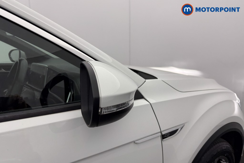 Volkswagen T-Roc R-Line Automatic Petrol SUV - Stock Number (1599327) - 19th supplementary image