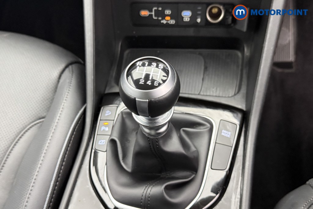 Hyundai Tucson Ultimate Manual Petrol SUV - Stock Number (1600623) - 12th supplementary image