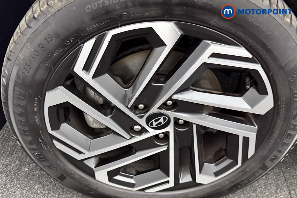 Hyundai Tucson Ultimate Manual Petrol SUV - Stock Number (1600623) - 33rd supplementary image