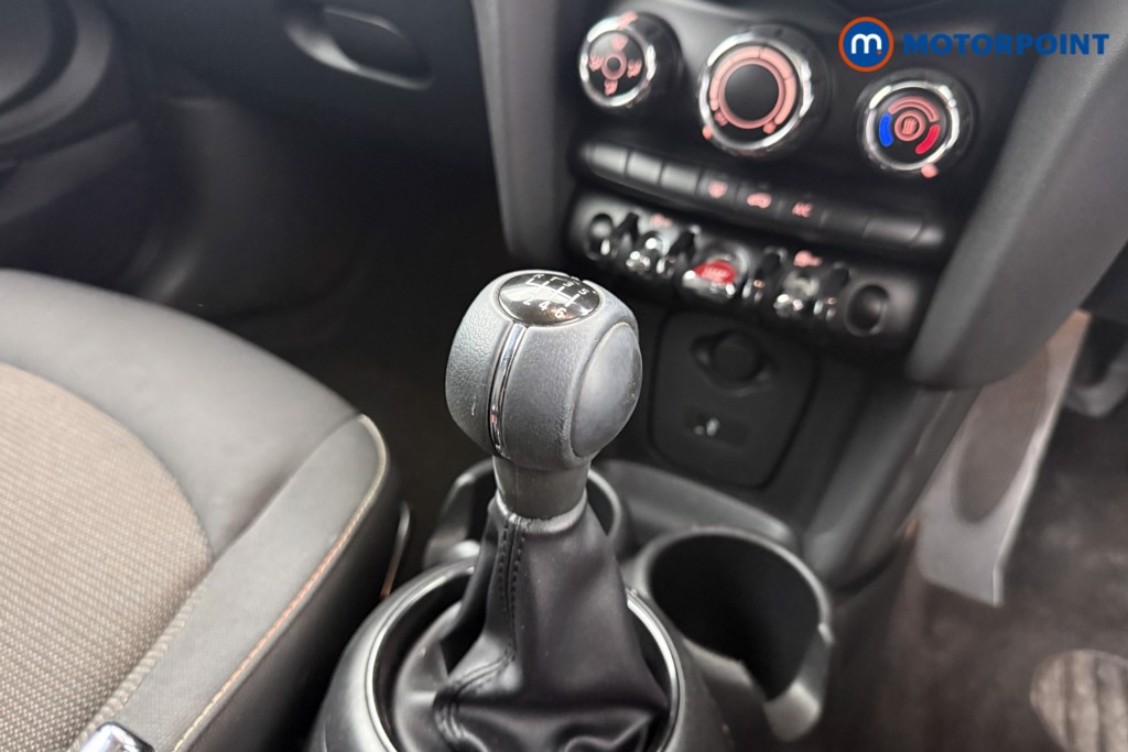 Mini Hatchback Cooper Classic Manual Petrol Hatchback - Stock Number (1601399) - 9th supplementary image