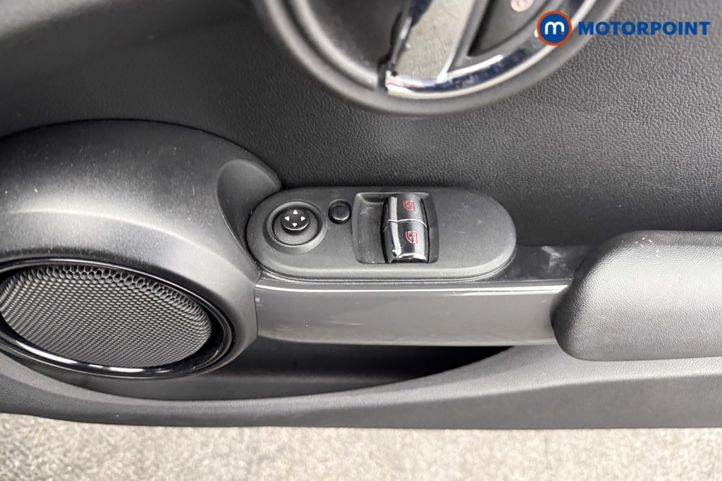 Mini Hatchback Cooper Classic Manual Petrol Hatchback - Stock Number (1601399) - 13th supplementary image