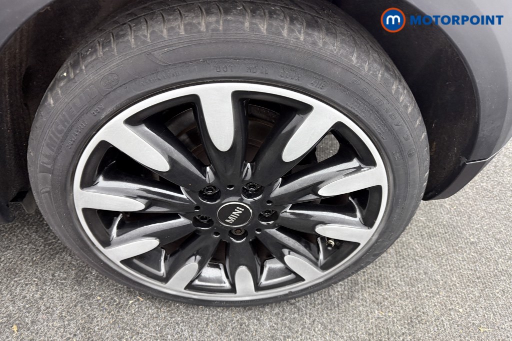 Mini Hatchback Cooper Classic Manual Petrol Hatchback - Stock Number (1601399) - 25th supplementary image