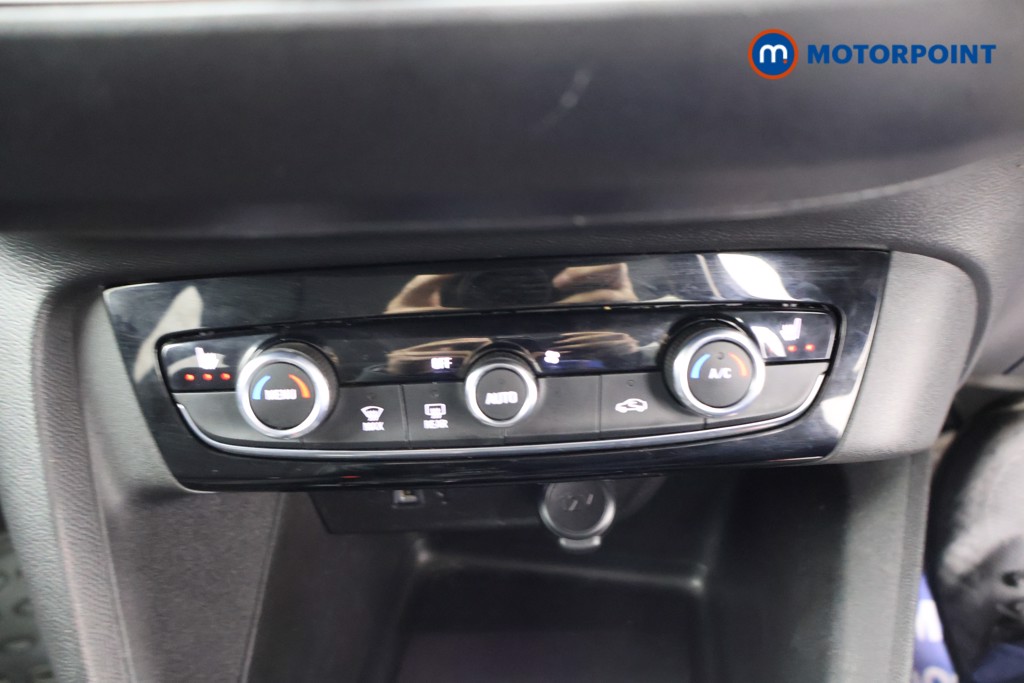 Vauxhall Corsa Elite Nav Premium Manual Petrol Hatchback - Stock Number (1601658) - 9th supplementary image