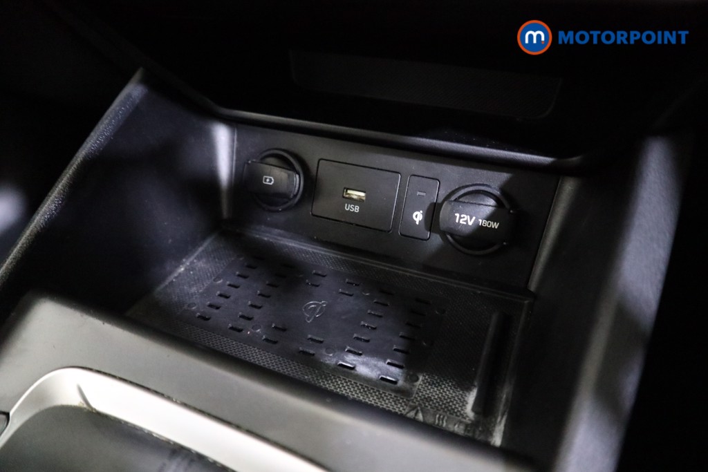 Hyundai Kona Premium Manual Petrol SUV - Stock Number (1601926) - 9th supplementary image