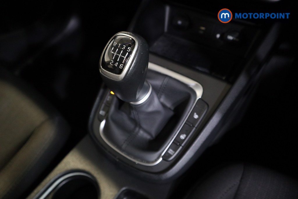 Hyundai Kona Premium Manual Petrol SUV - Stock Number (1601926) - 13th supplementary image