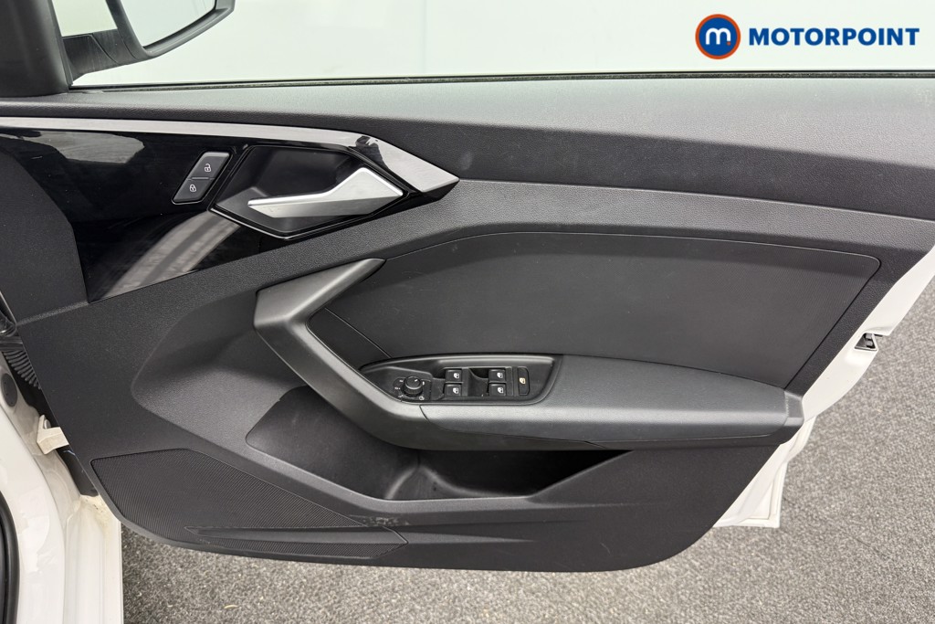 Audi A1 Technik Manual Petrol Hatchback - Stock Number (1602474) - 2nd supplementary image